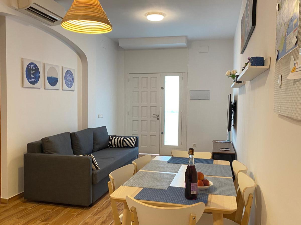 Apartments Sant Lluis Center, 2 Min Walk From The Sea Lloret de Mar Dış mekan fotoğraf
